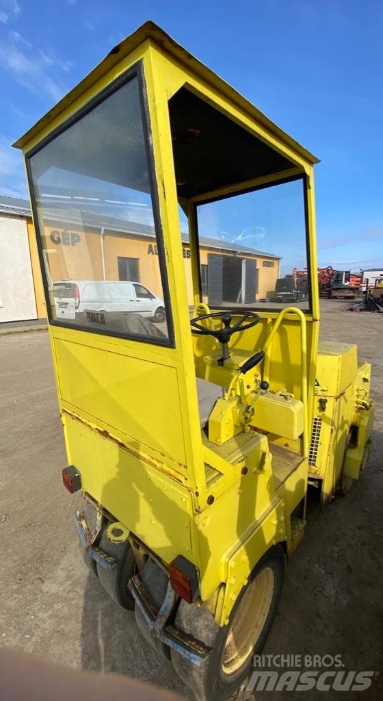 Bomag BW 100 AC 複合式滾壓機