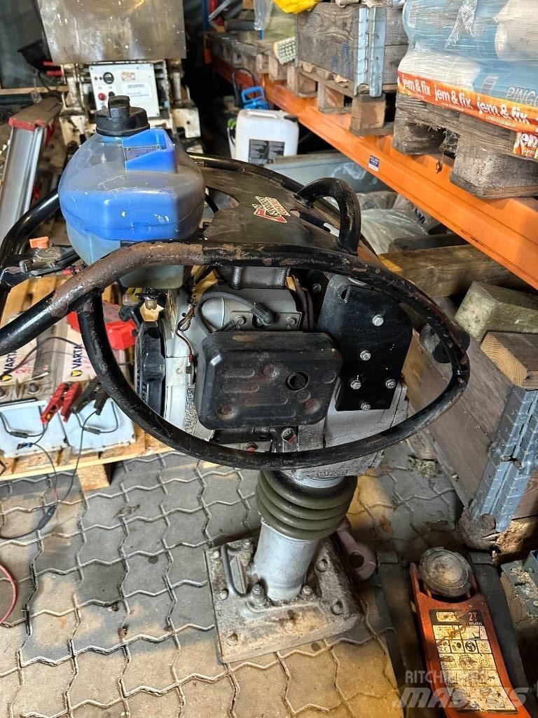 Weber Jordloppe 砸道機/夯實機