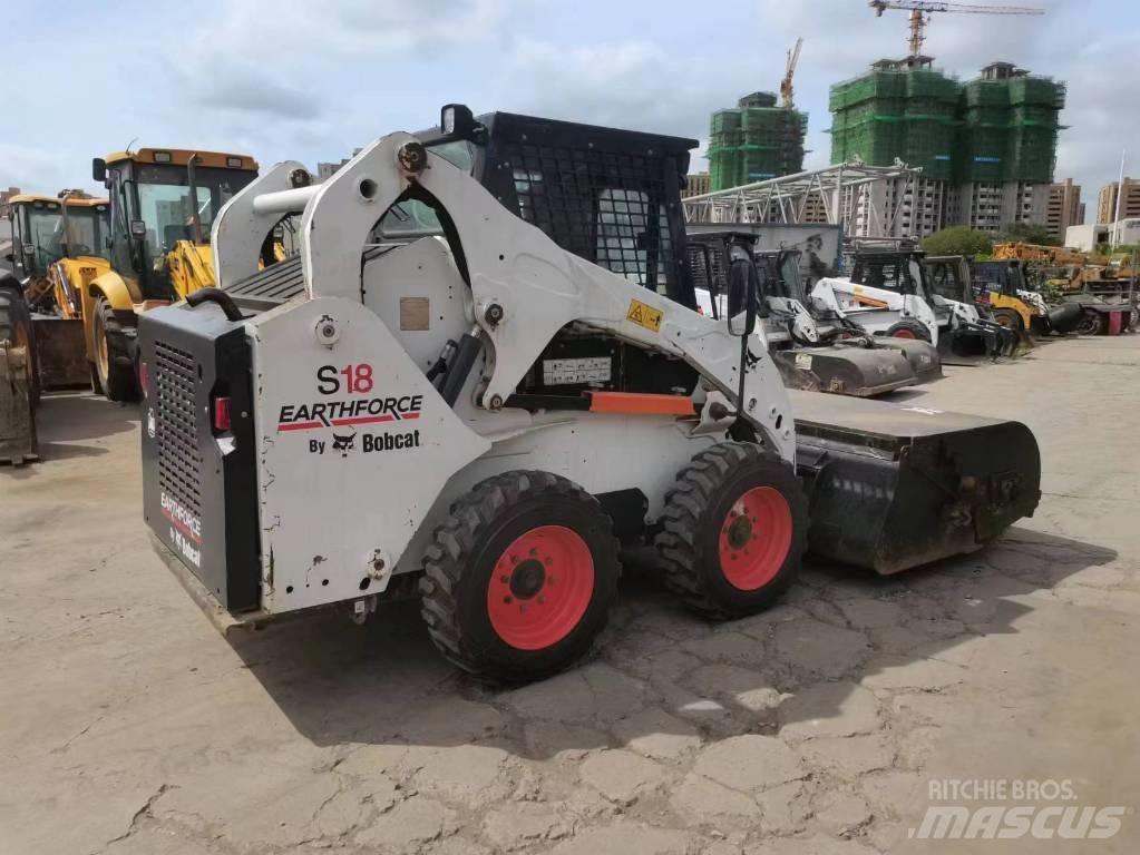 Bobcat S 16 滑移轉向裝載機