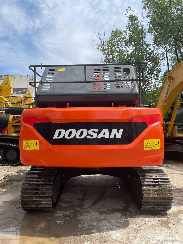 Doosan DX 225 中型挖土機/掘鑿機/挖掘機 7t-12t