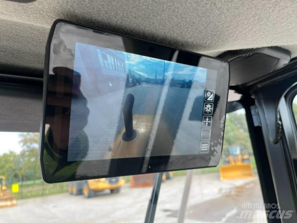 CAT CS 54 B 單輪滾壓機