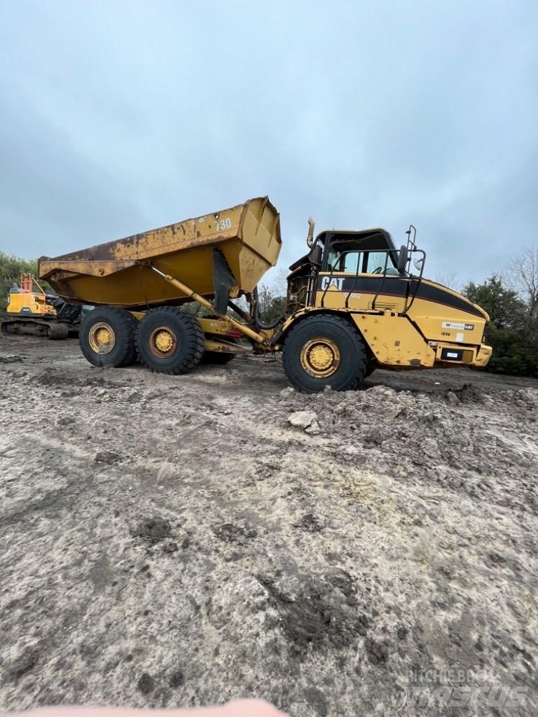 CAT 730 鉸接式起吊車