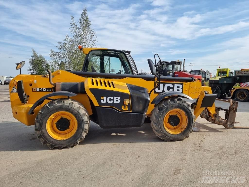 JCB 540-140 Hi Viz 伸縮臂操作車