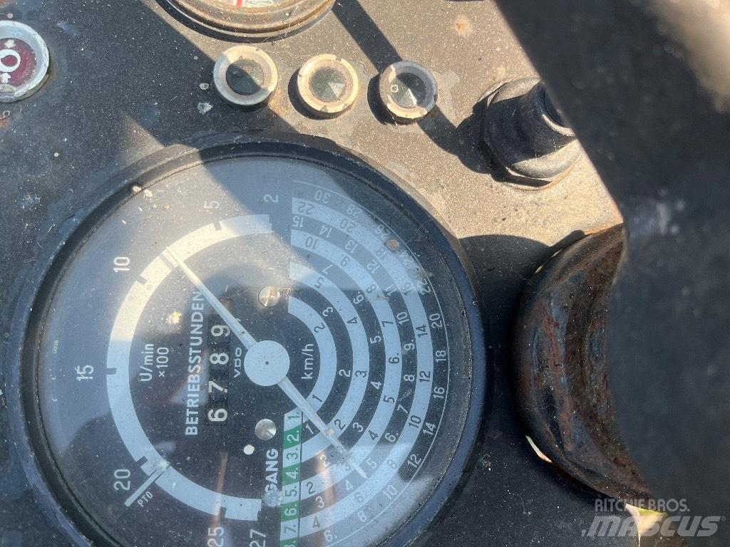 John Deere 1630 曳引機