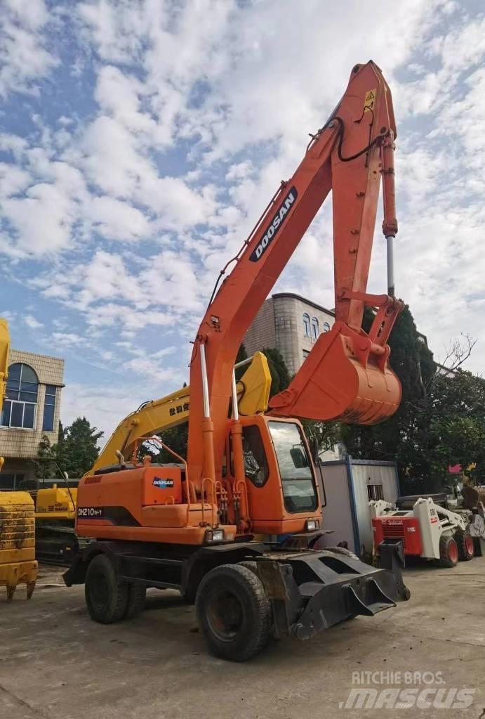 Doosan DH 210 W-7 旋轉式挖土機/掘鑿機/挖掘機