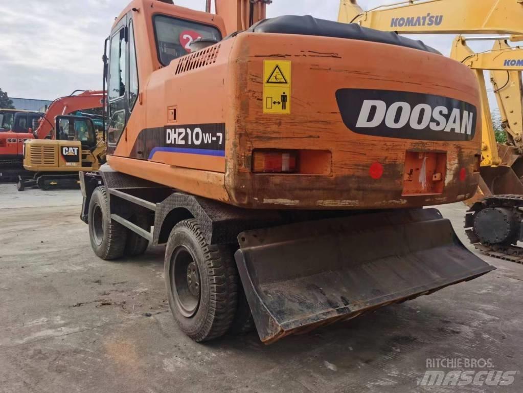 Doosan DH 210 W-7 旋轉式挖土機/掘鑿機/挖掘機