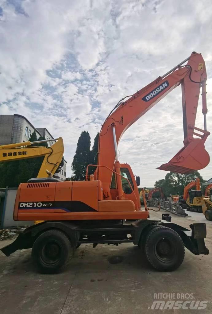 Doosan DH 210 W-7 旋轉式挖土機/掘鑿機/挖掘機
