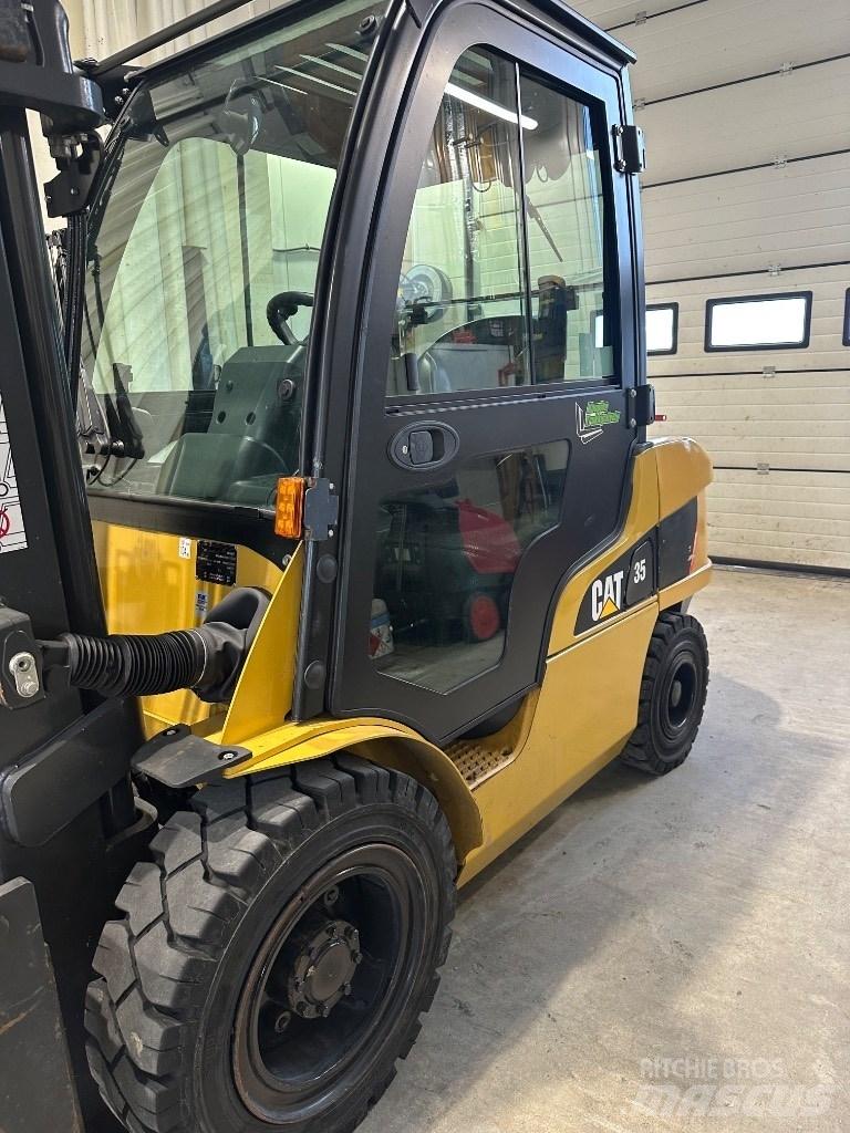 CAT DP35NT 柴油卡車