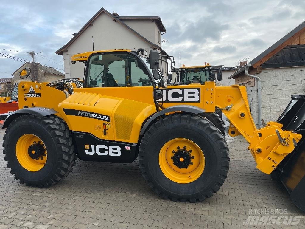 JCB 560-80 AGRI PLUS 伸縮臂操作車
