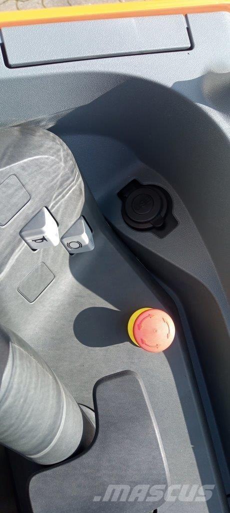 Toyota LSI200 行走控制式堆積機