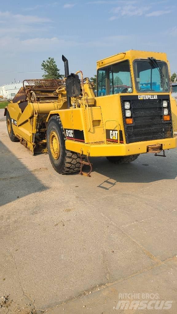 CAT 613 C II 刮土機