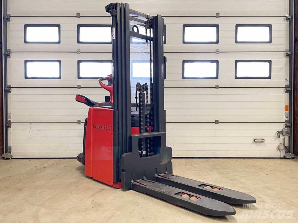 Linde L 20 自走式堆積機