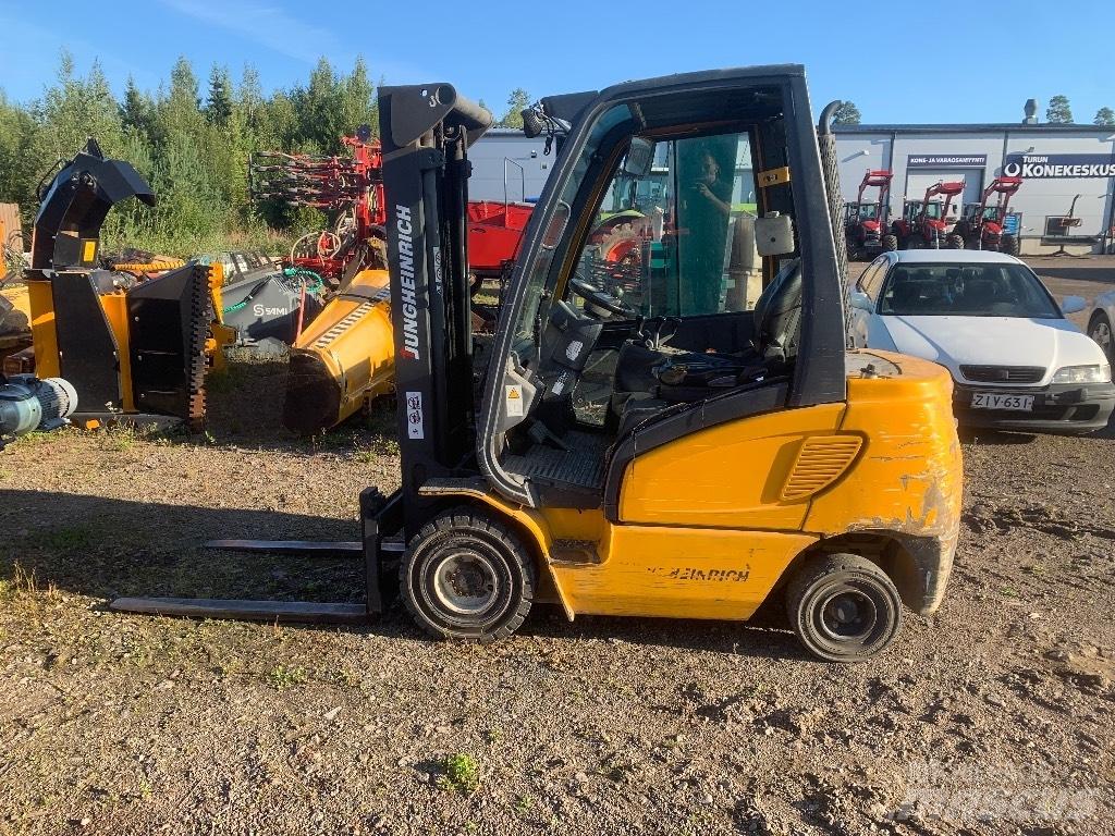 Jungheinrich DFG 320 柴油卡車