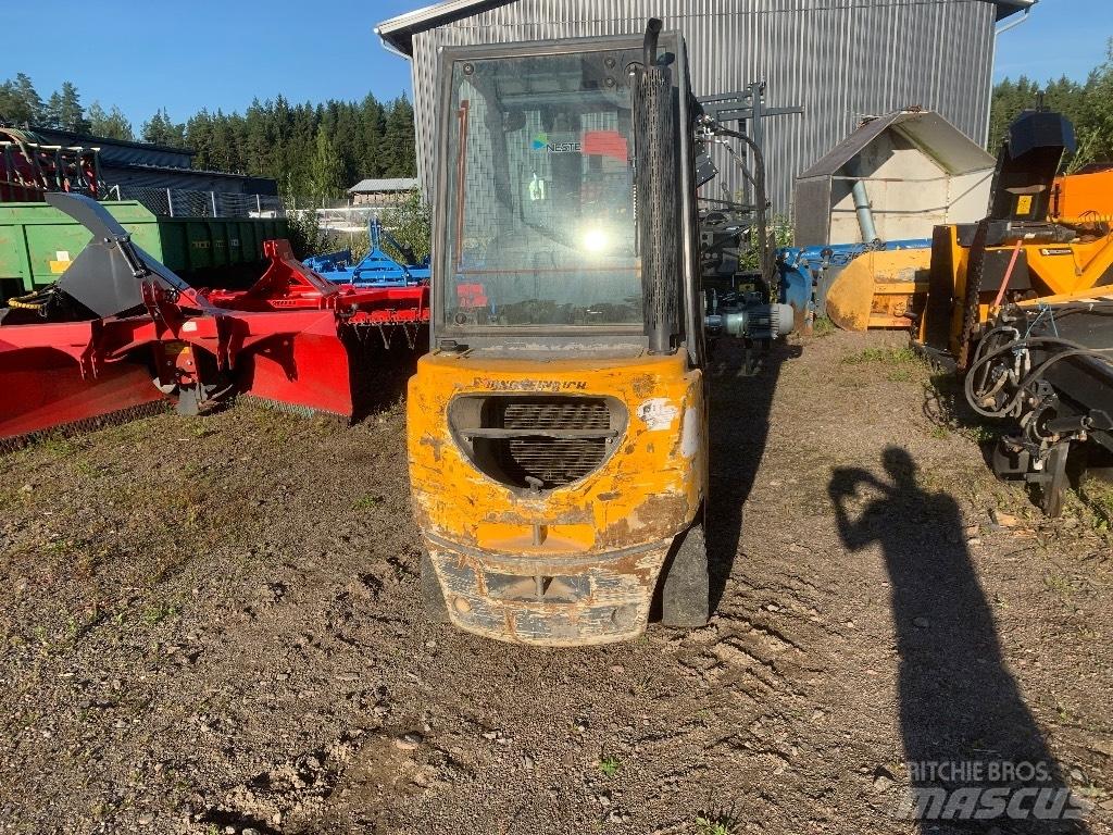 Jungheinrich DFG 320 柴油卡車