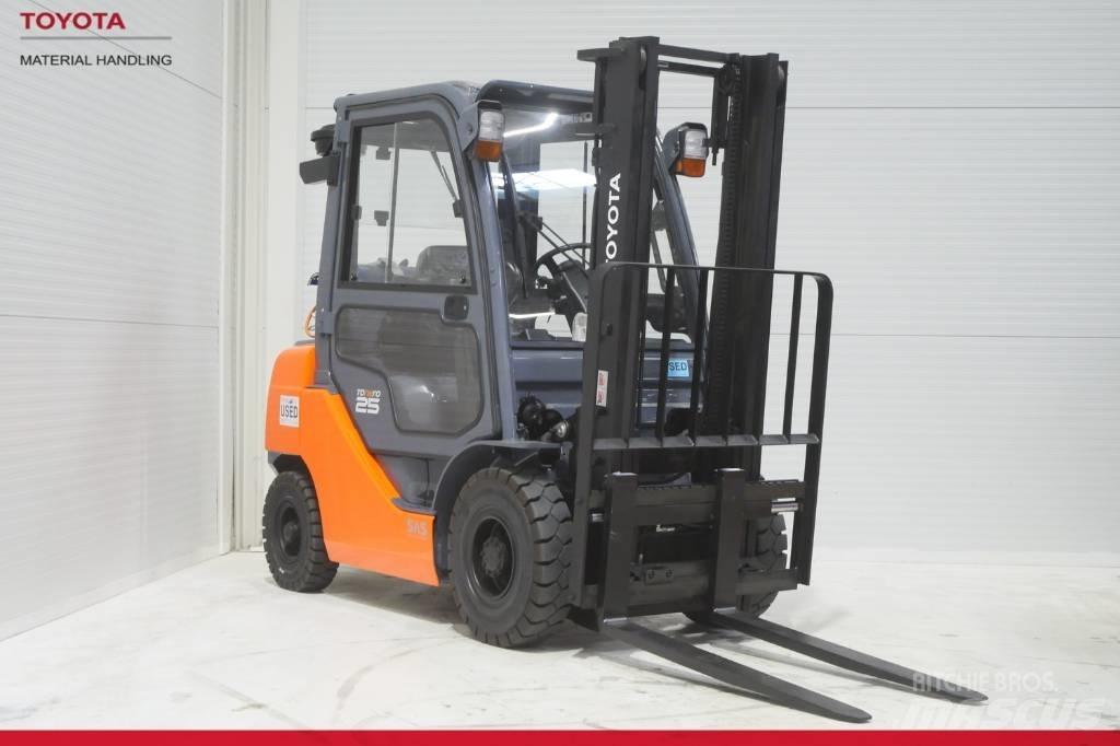 Toyota 02-8 FGF 25 液化石油氣LPG卡車
