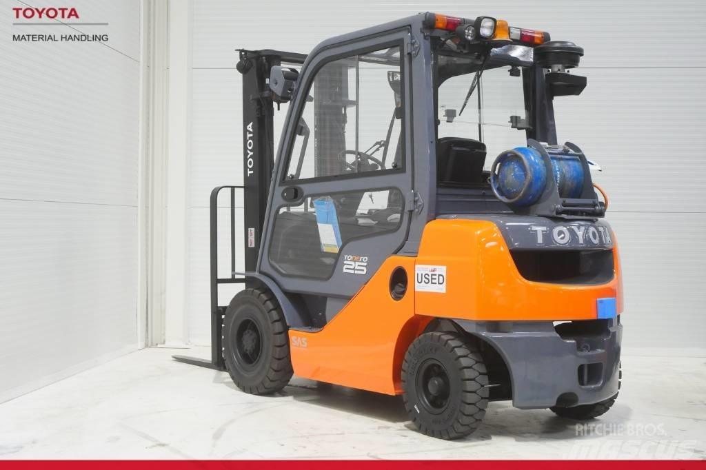 Toyota 02-8 FGF 25 液化石油氣LPG卡車