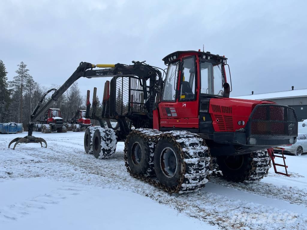 Komatsu 895 集運機