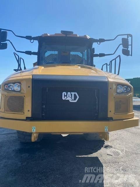 CAT 735 鉸接式起吊車