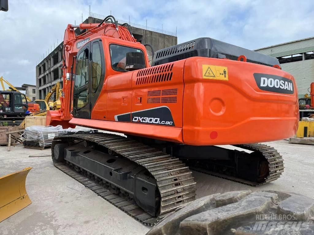 Doosan DX 300 履帶式 挖土機/掘鑿機/挖掘機