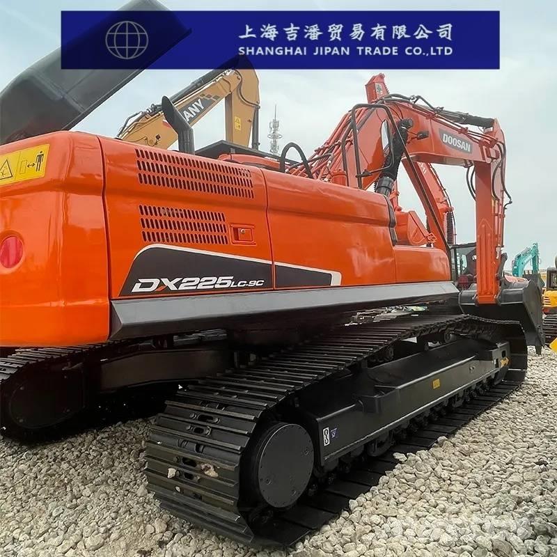 Doosan DX 225 履帶式 挖土機/掘鑿機/挖掘機