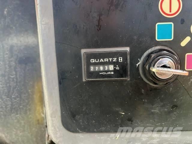 JLG 660 SJ 伸縮臂高空作業車