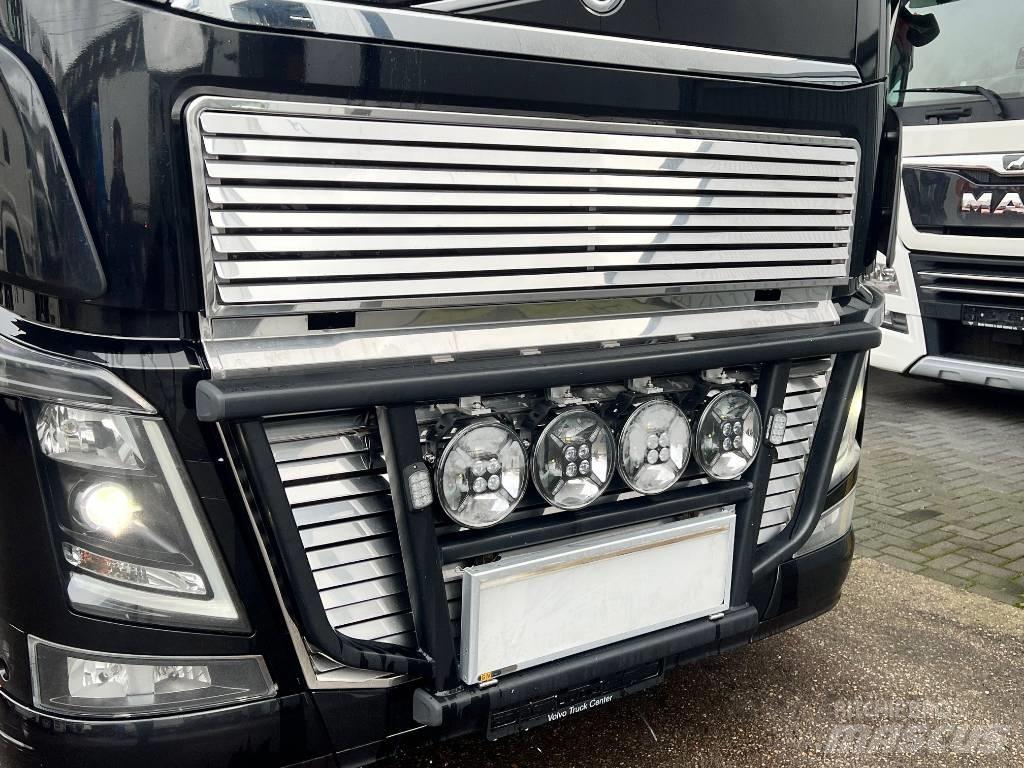 Volvo FH 750 6x4 曳引機組件