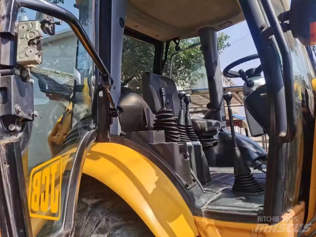 JCB 3 CX 反鏟裝載機