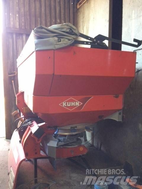 Kuhn Axis 30.1D 礦物撒布機