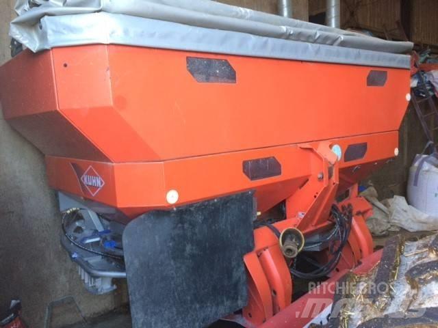 Kuhn Axis 30.1D 礦物撒布機