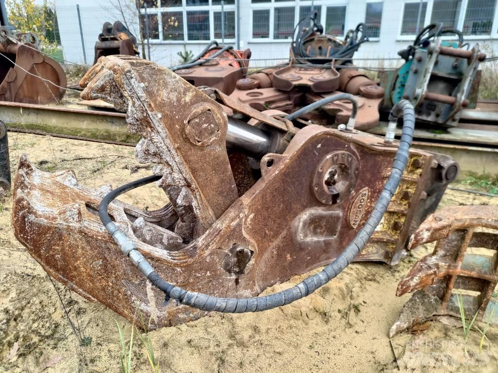 Soosan 300 工程軋碎機(壓碎機)