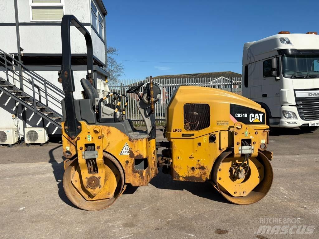 CAT CB 34 B 雙輪滾壓機