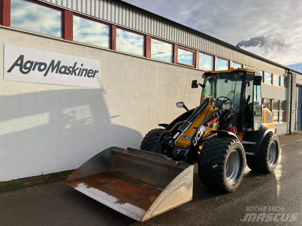 JCB 409 STAGE V - AGRI 小型裝載機
