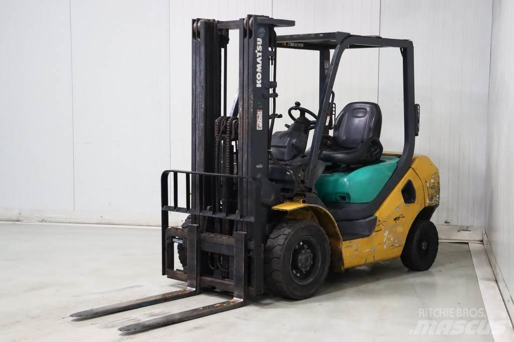 Komatsu FD25T-16 柴油卡車
