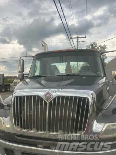 International 4400 曳引機組件