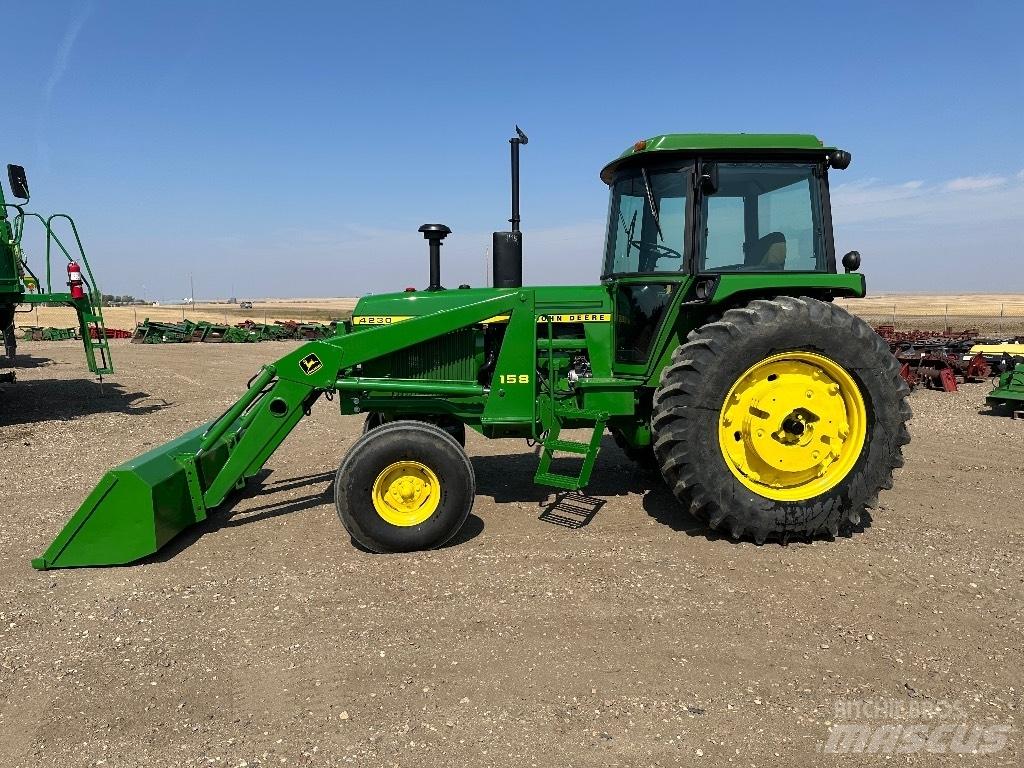John Deere 4230 曳引機