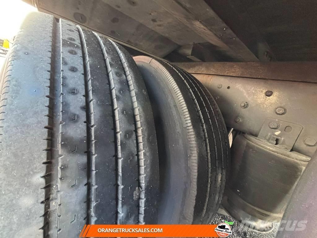 International MV607 貨箱式卡車