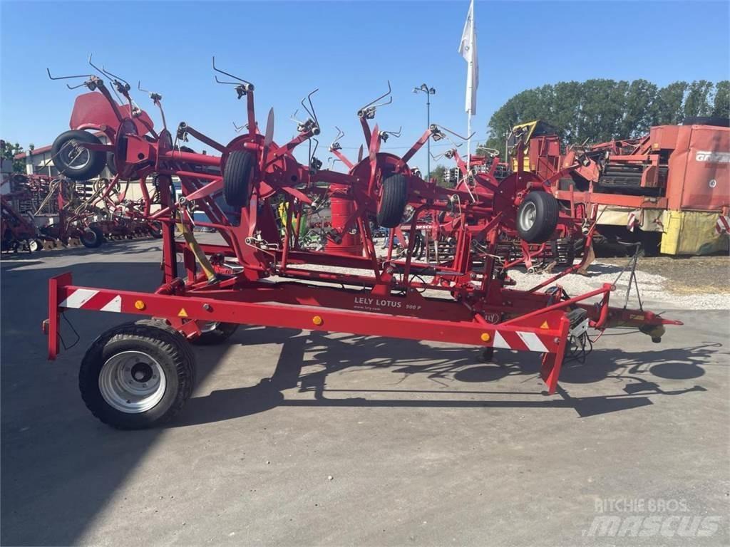 Lely Lotus 900P 耙與翻草機