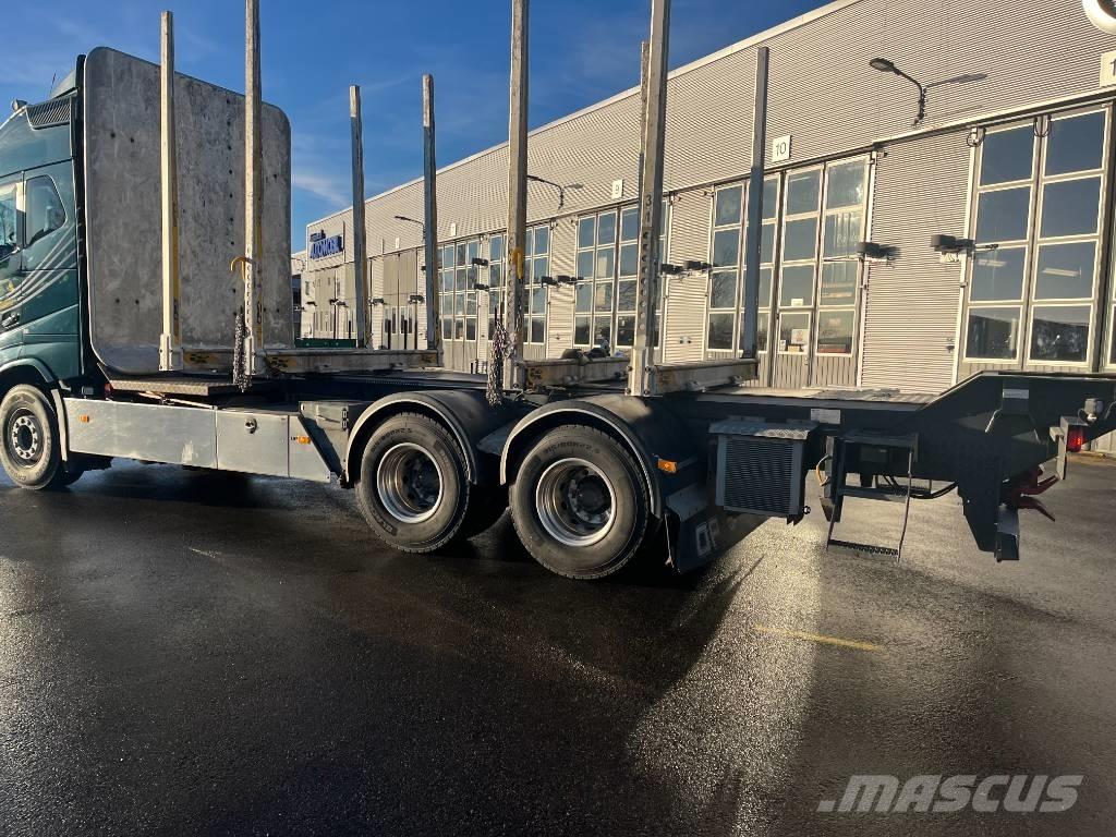 Volvo FH 16 木材貨車