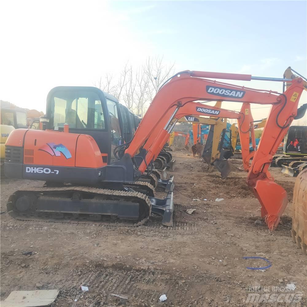 Doosan DH60-7 履帶式 挖土機/掘鑿機/挖掘機