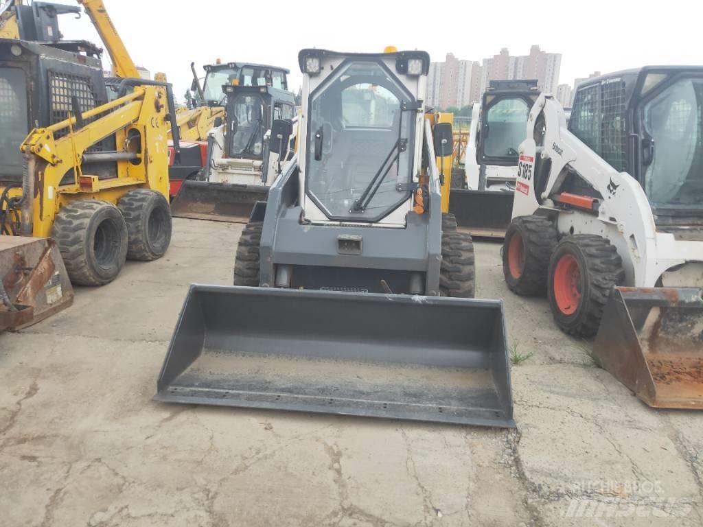 LiuGong CLG 375 B 滑移轉向裝載機