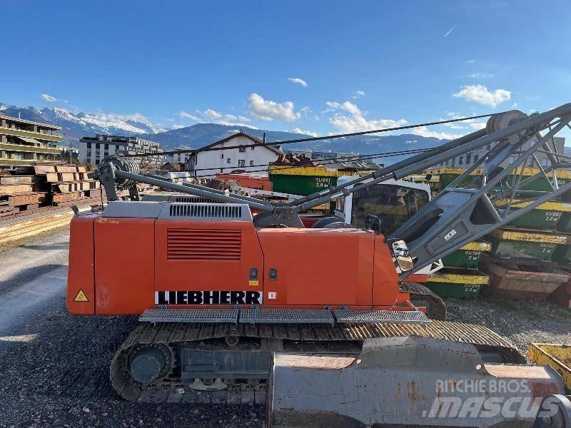 Liebherr HS 833 HD 履帶式起重機