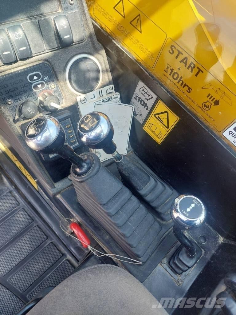 JCB 535-125 伸縮臂操作車