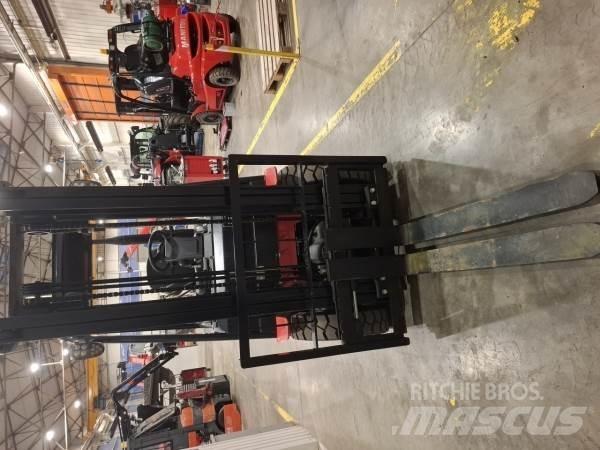 Manitou MI25D 越野車
