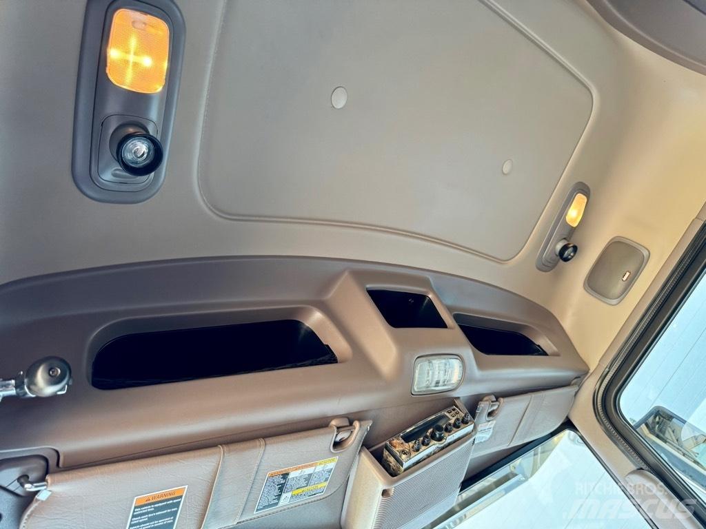 Peterbilt 389 曳引機組件