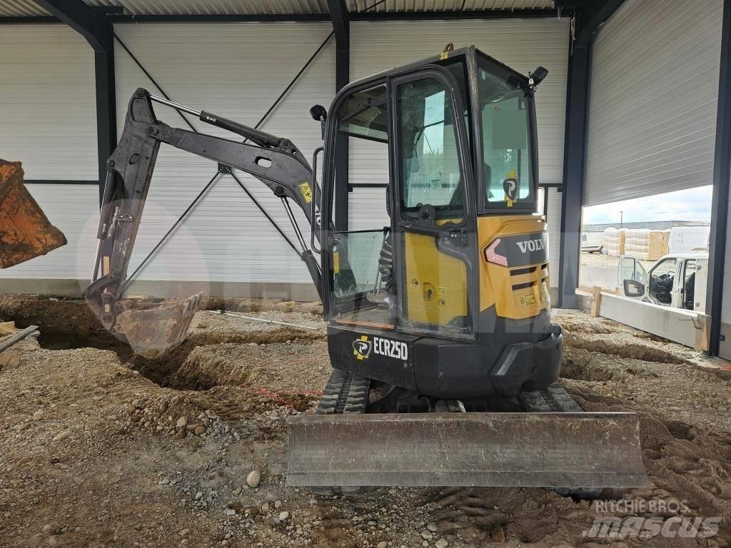 Volvo ECR 25 D 小型挖土機/掘鑿機<7t(小型挖掘機)