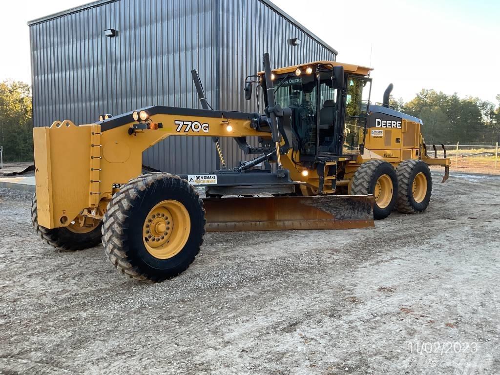 John Deere 770 G 平土機
