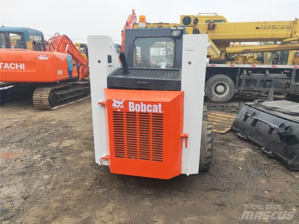 Bobcat S130 滑移轉向裝載機