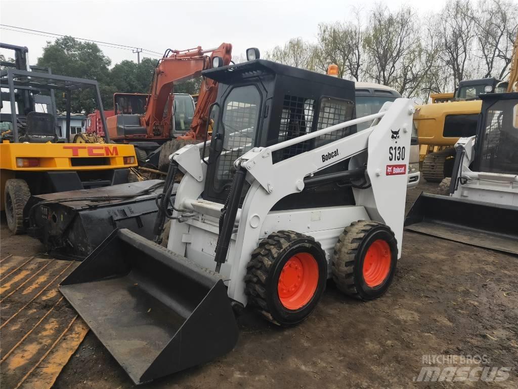 Bobcat S130 滑移轉向裝載機
