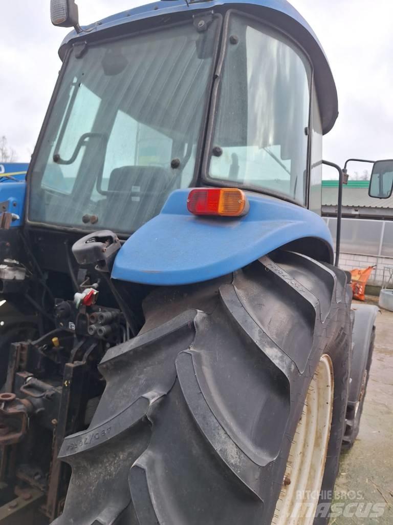 New Holland TD 95 D 曳引機