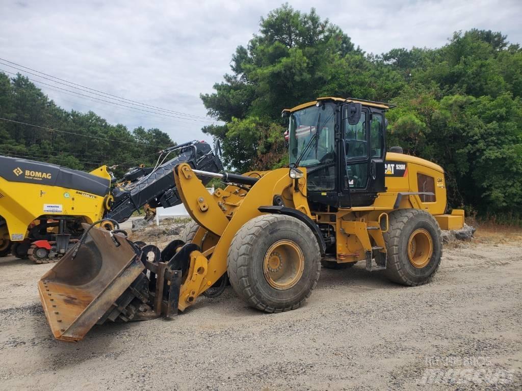 CAT 926M 輪胎式裝載機